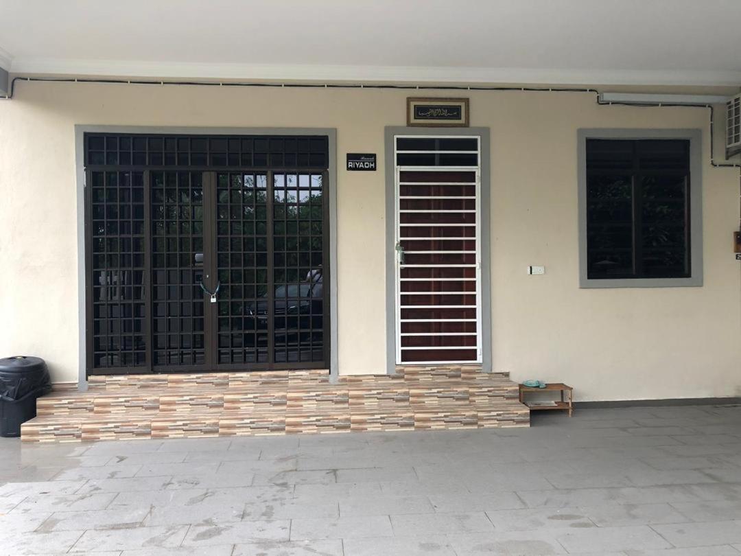 Nikmat Homestay Riyadh Kampong Tuan Mandak Eksteriør bilde